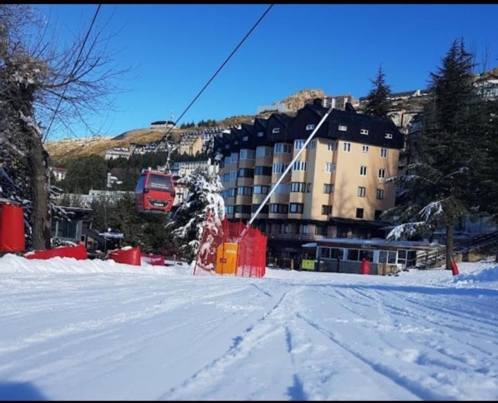 Apartamento Ameto En La Plaza Pradollano"Junto Al Telecabina Borreguiles" Sierra Nevada Dış mekan fotoğraf